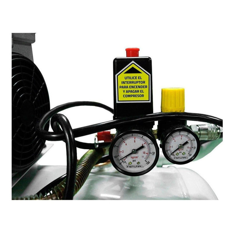 Compresor libre de aceite de 2 HP (Potencia pico de 3 HP), tanque horizontal de 50 litros.