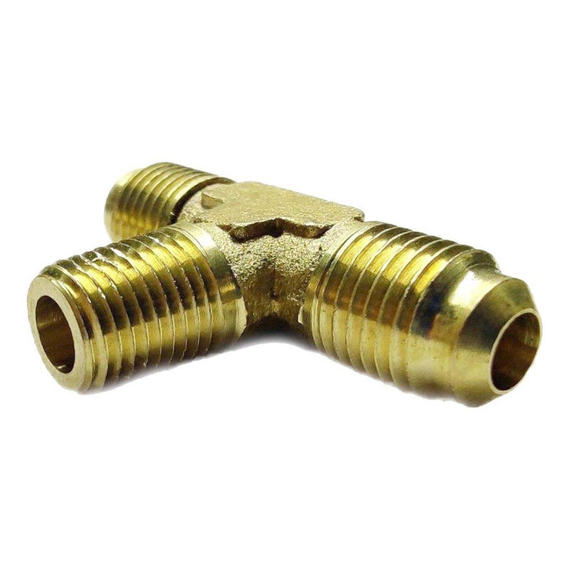 Conector en Tee, fabricado en latón de 1/8" NPT al Centro X 1/4" Flare