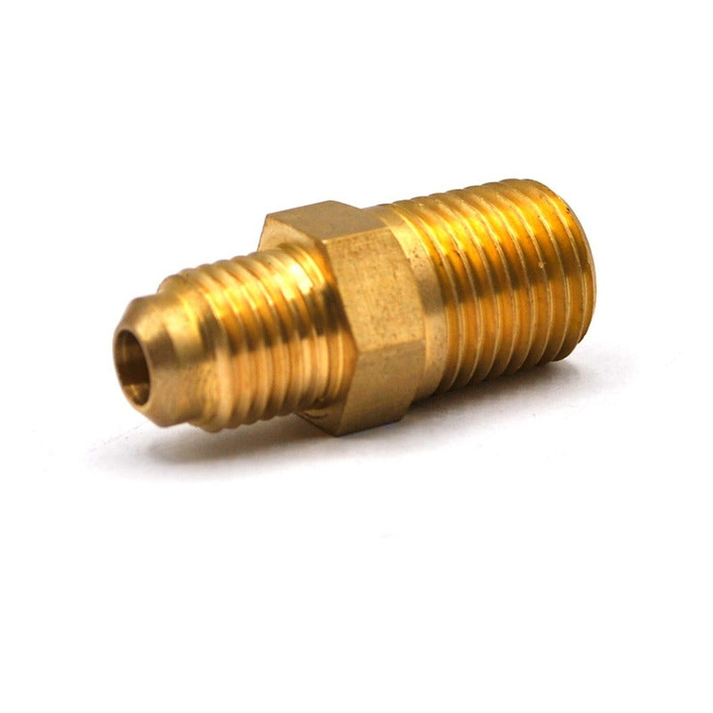 Conector Macho, fabricado en latón de 1/4" NPT X 1/4" Flare